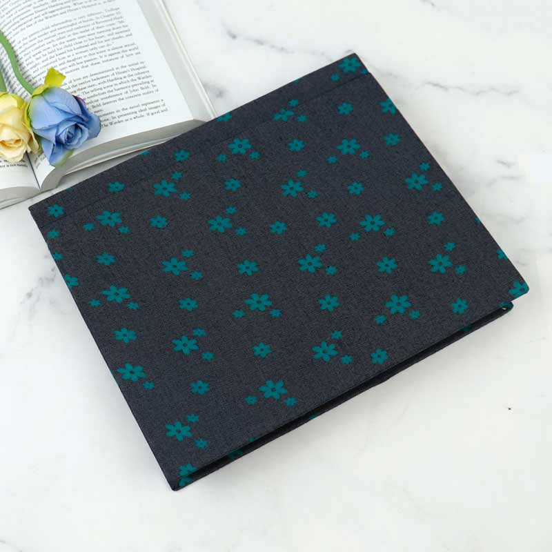 آلبوم عکس فریم پارچه ای طرح دار 21*16 سانتی متر کد 12 - Image 3