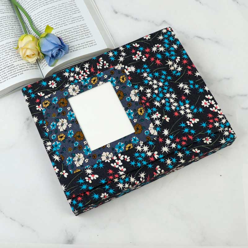 آلبوم عکس فریم پارچه ای طرح دار 21*16 سانتی متر کد 11