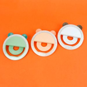 رینگ لایت سلفی طرح خرس_693339e61565e.jpeg رینگ لایت سلفی طرح خرس