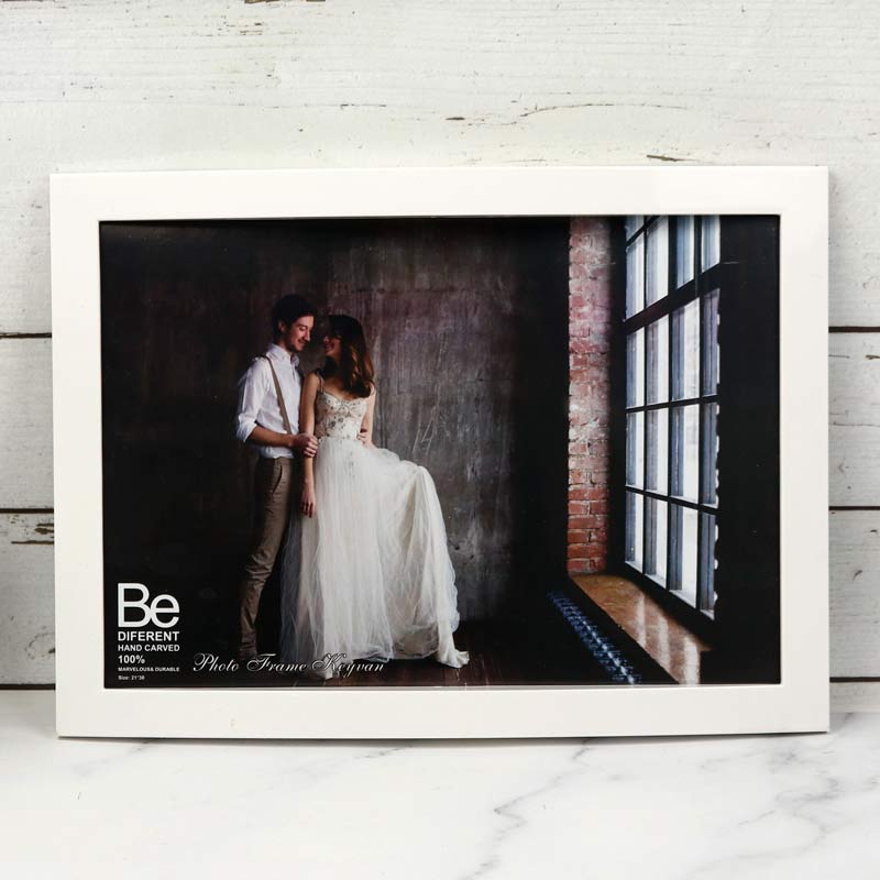 قاب عکس Baron سفید 20*30 سانتی متر