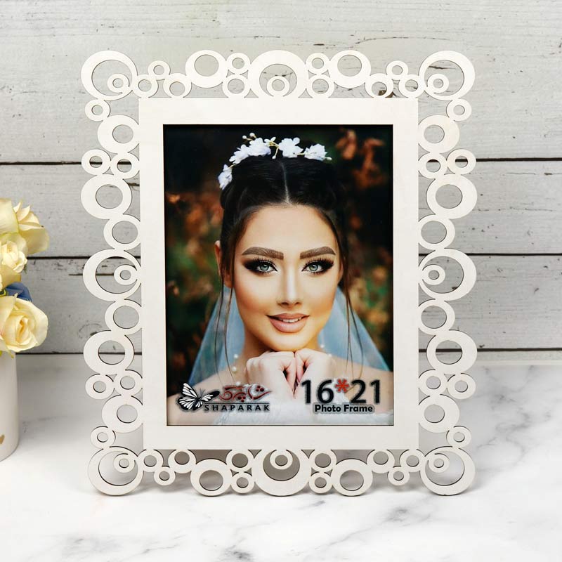 قاب عکس شاپرک طرح دایره ای سفید 21*16 سانتی متر