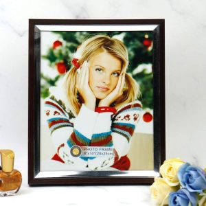 قاب عکس قهوه ای نوار نقره ای 20*25 سانتی متر_693354d82fc0e.jpeg قاب عکس قهوه ای نوار نقره ای 20*25 سانتی متر