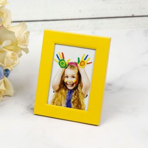 قاب عکس مگنتی زرد 10*7 سانتی متر_693365ba59a62.jpeg قاب عکس مگنتی زرد 10*7 سانتی متر