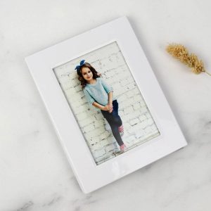 قاب عکس مگنتی ساده سفید 7*10 سانتی متر_693361fbe5924.jpeg قاب عکس مگنتی ساده سفید 7*10 سانتی متر