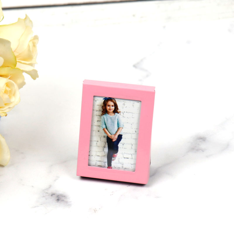 قاب عکس مگنتی صورتی 6*4 سانتی متر