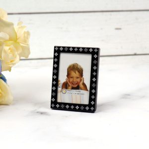 قاب عکس مگنتی طرح لوزی مشکی6*4 سانتی متر_6933666232510.jpeg قاب عکس مگنتی طرح لوزی مشکی6*4 سانتی متر